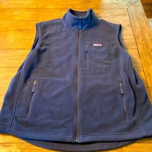 Patagonia Synchilla Navy Vest- size L